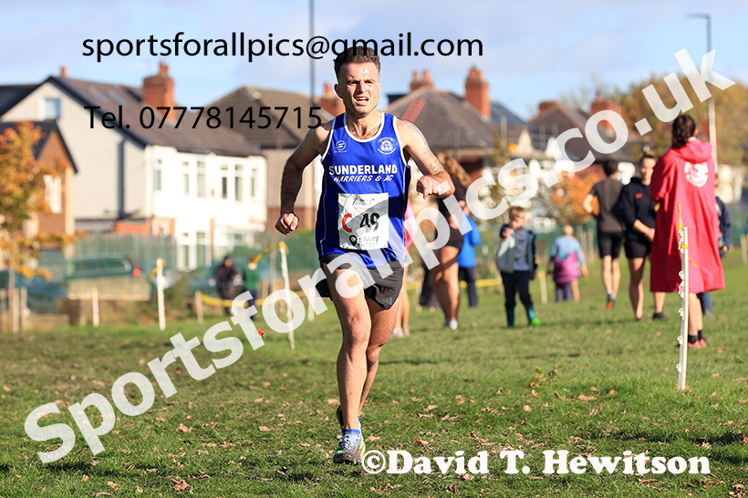 Senior men, 2024 Northern Cross Country Relays, Graves Park, Sheffield.   Photo: David T. Hewitson/Sports for All Pics